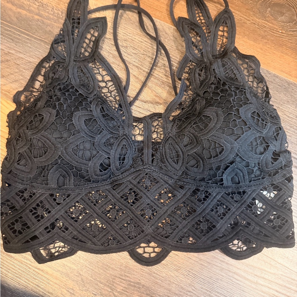 SHEIN Black Lace Crochet Bralette